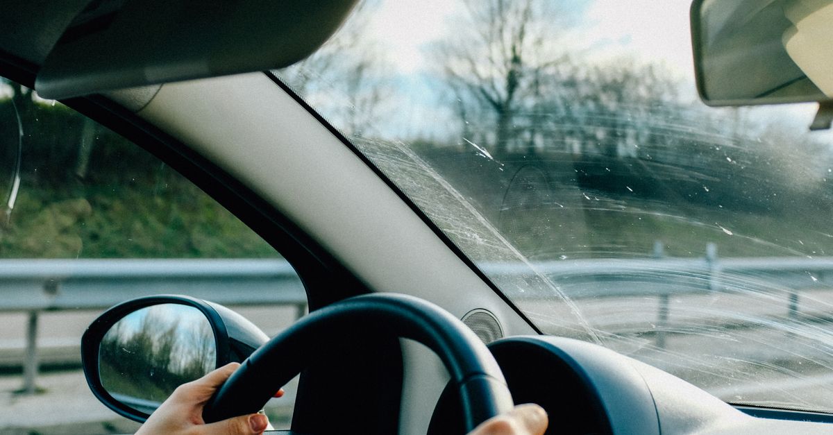 Comparing Student Testimonials for Driving Schools in Geelong