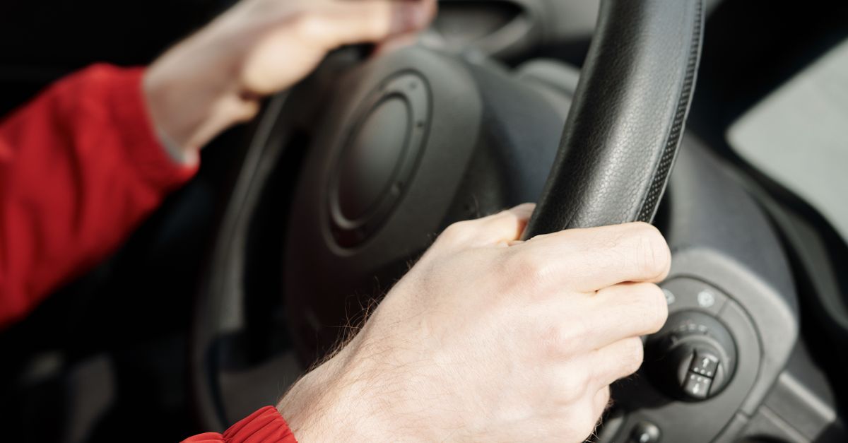 Tips for Mastering Gear Changes During Manual Driving Lessons